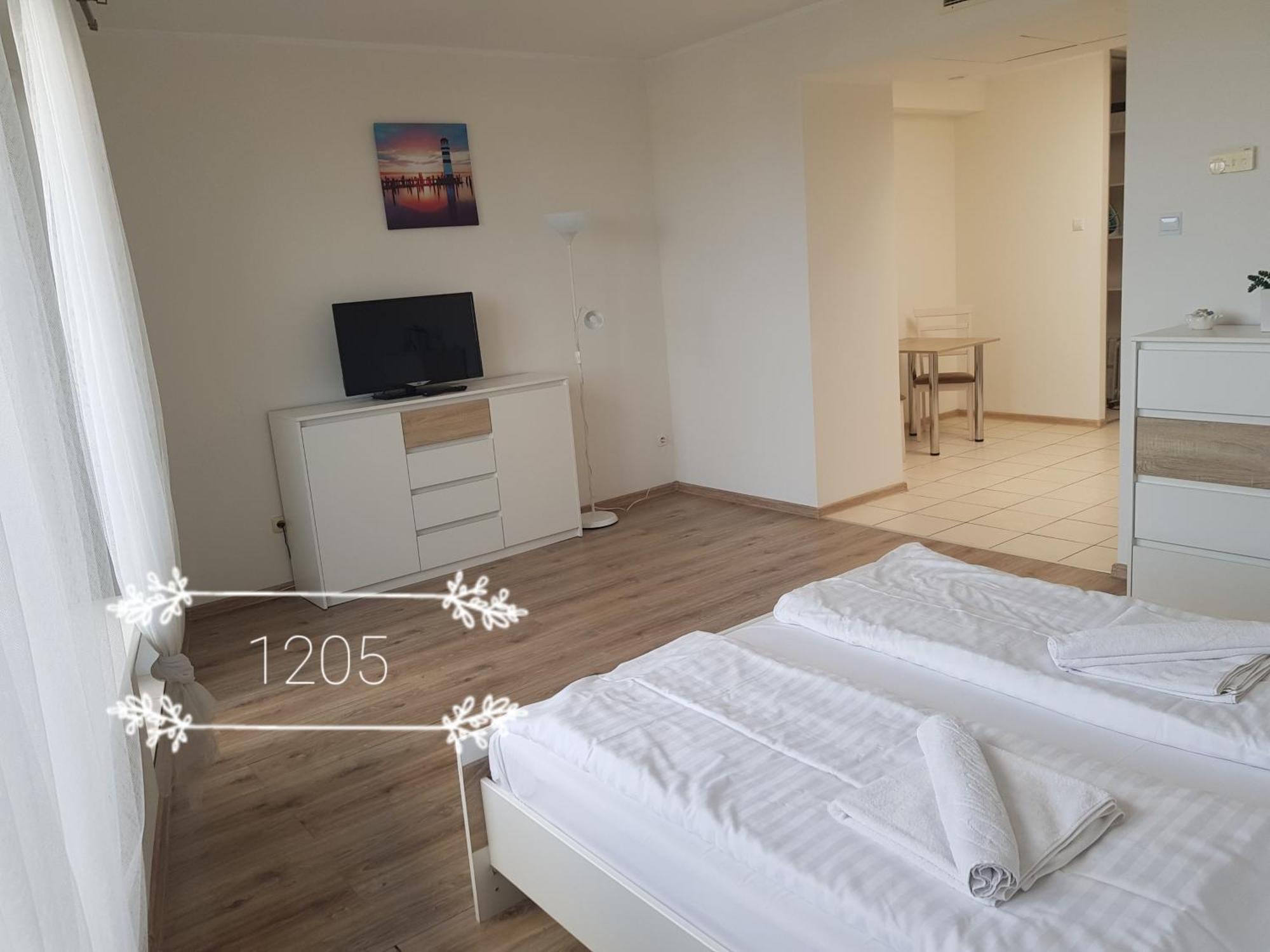 Polonia Apartamenty โควอบเซก ภายนอก รูปภาพ